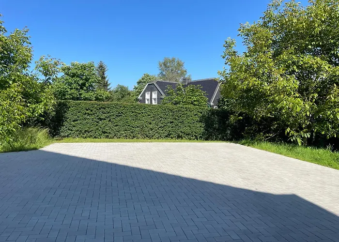 Molehill Shire アパート *